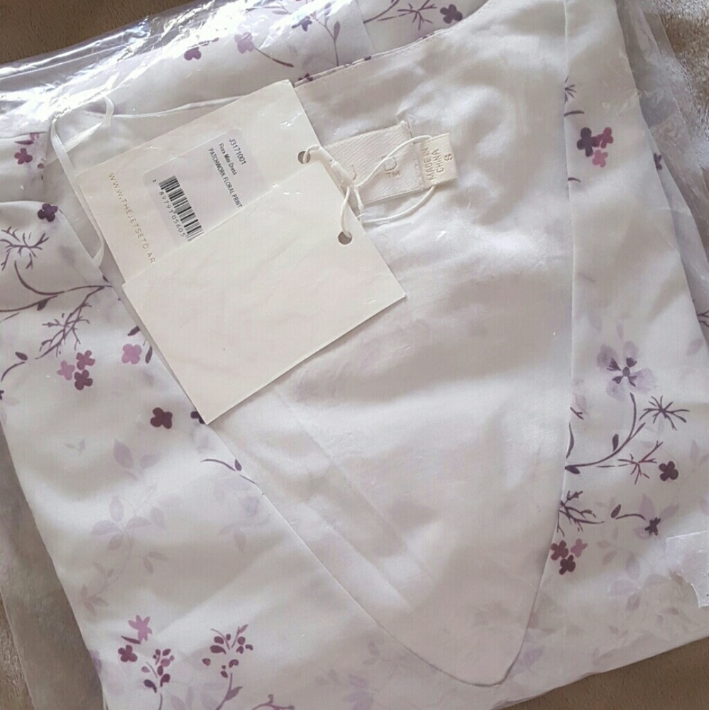 🍒NWT🍒 THE JETSET DIARIES FLORAL DRESS - Picture 6 of 6
